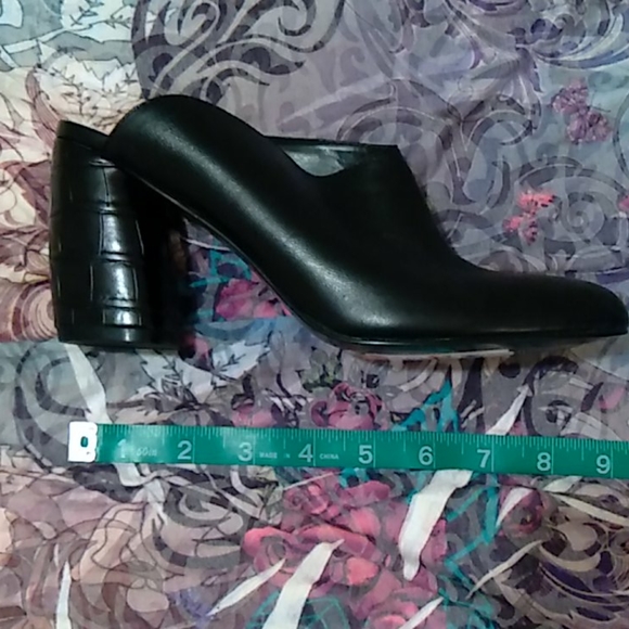 Shoes - Picture 2 of 3